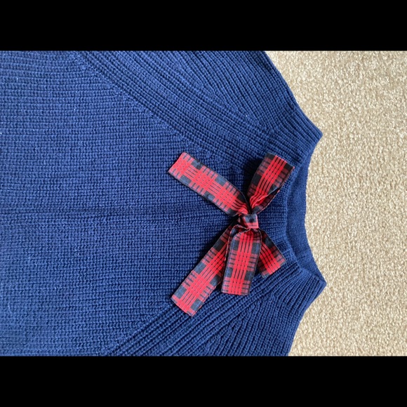 Beautiful J Crew bow accent sweater - Picture 3 of 3